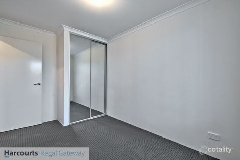 Property photo of 17 Halite Way Treeby WA 6164