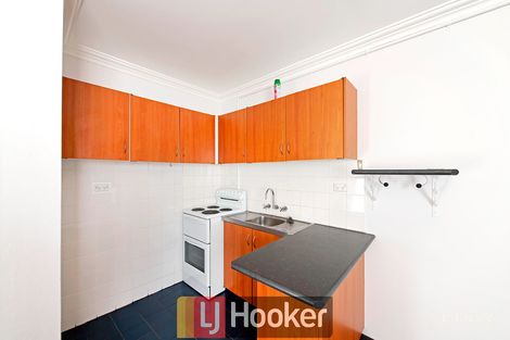 Property photo of 24/22 Mowatt Street Queanbeyan East NSW 2620