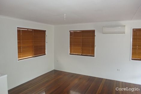 Property photo of 8 Skinner Crescent Silkstone QLD 4304