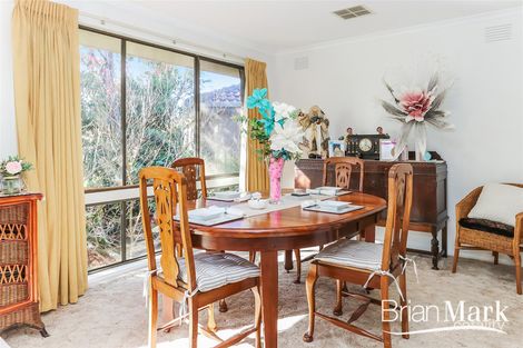 Property photo of 3 Tanjil Court Werribee VIC 3030