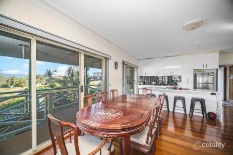 Property photo of 3 Yarran Place Coomba Park NSW 2428