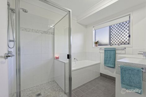 Property photo of 4 Angie Circuit Innes Park QLD 4670