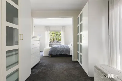 Property photo of 2 Thor Street Strathmore VIC 3041