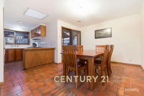 60 Saxonwood Dr, Narre Warren, VIC 3805