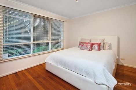 Property photo of 2/17 Wendover Court Mount Waverley VIC 3149