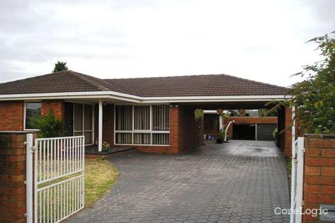 Property photo of 11 Elsworthy Court Endeavour Hills VIC 3802