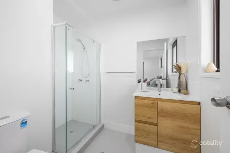 Property photo of 77 Southlake Drive Varsity Lakes QLD 4227