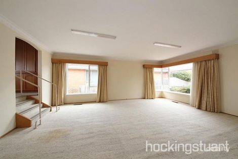 Property photo of 21 Ludwell Crescent Bentleigh East VIC 3165