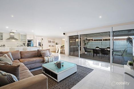 6 Ace Dr, Glenvale, QLD 4350