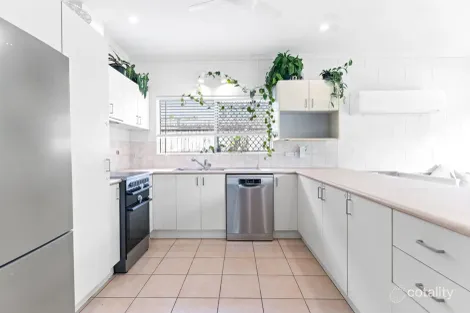 Property photo of 6 Emma Close Mount Sheridan QLD 4868