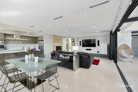 Property photo of 670A Beach Road Hamersley WA 6022