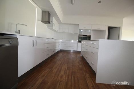 11 Kildare Cres, Parkhurst, QLD 4702