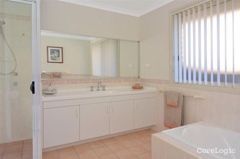 Property photo of 15 Oval Drive Shoalhaven Heads NSW 2535