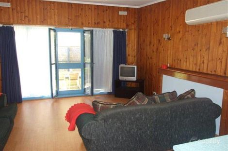 Property photo of 8 Alexander Avenue Cowes VIC 3922