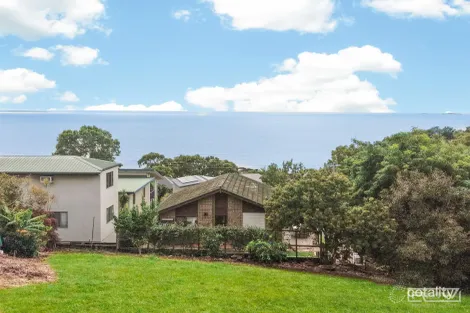 Property photo of 32 Bayview Drive Lammermoor QLD 4703