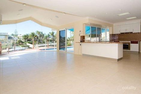 Property photo of 32 Kincardine Drive Benowa QLD 4217