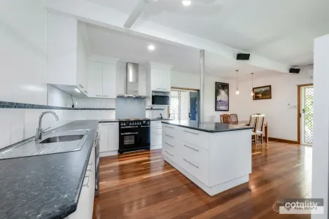 Property photo of 10 River Street Avondale QLD 4670