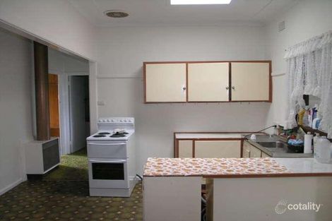 Property photo of 5 Noble Parade Lake Heights NSW 2502