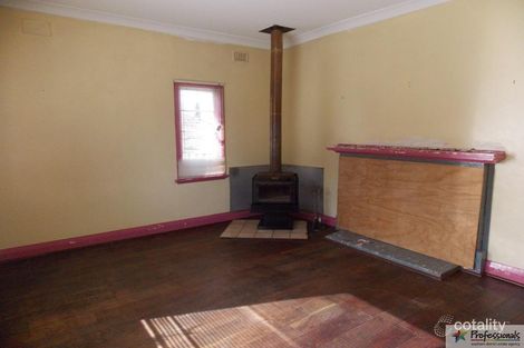 Property photo of 16 Bessell Crescent Collie WA 6225