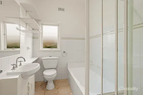 Property photo of 32 Seventh Avenue Rosebud VIC 3939