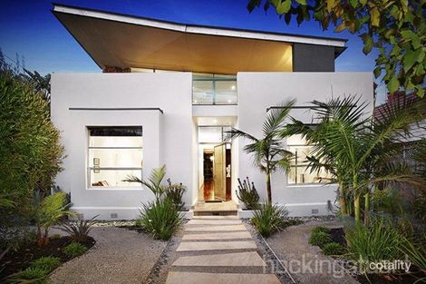 Property photo of 176 Beach Road Sandringham VIC 3191