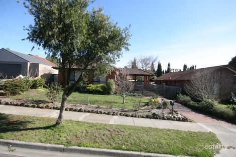 8 Belindavale Dr, Knoxfield, VIC 3180