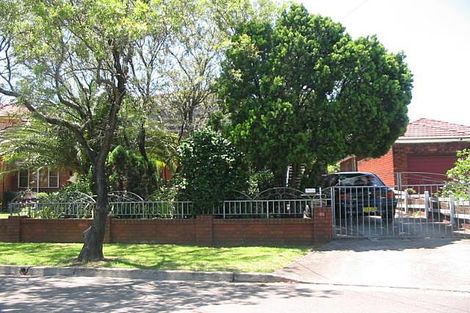 12 Morris Ave, Croydon Park, NSW 2133