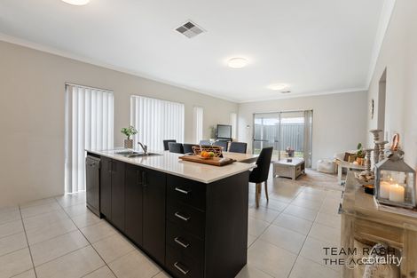 Property photo of 15 Noir Way Dayton WA 6055