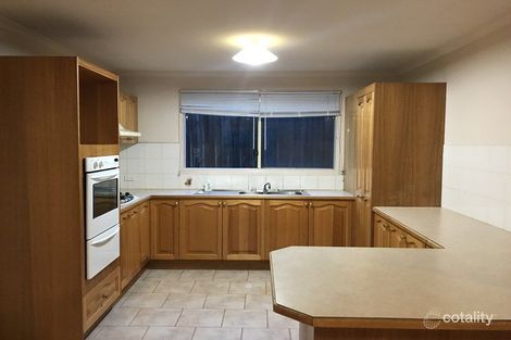 Property photo of 6 Yiota Court Berwick VIC 3806