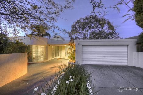 17 Cromwell Dr, Rowville, VIC 3178