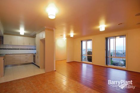 Property photo of 15 Fleming Terrace Pakenham VIC 3810