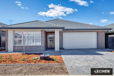 19 Zealie Bend, Googong, NSW 2620