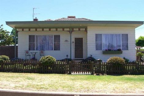 Property photo of 5 Caple Street Young NSW 2594