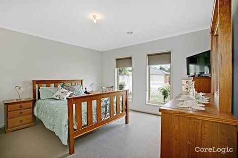 Property photo of 19 Alan Drive Wallan VIC 3756