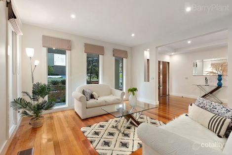 Property photo of 50 Sugarloaf Drive Macleod VIC 3085