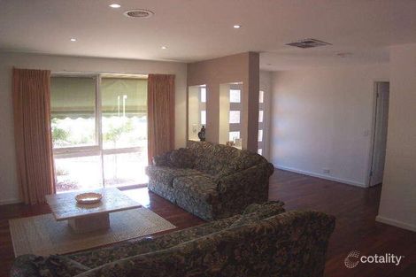 Property photo of 20 Gretna Close Westmeadows VIC 3049