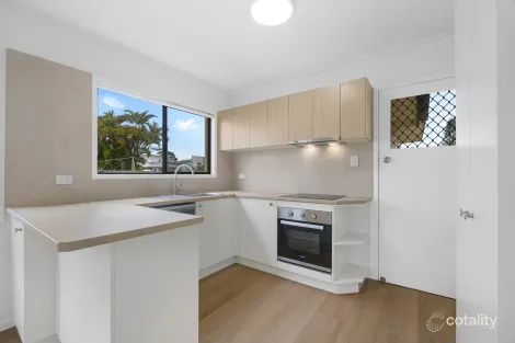 12 Earnshaw St, Golden Beach, QLD 4551