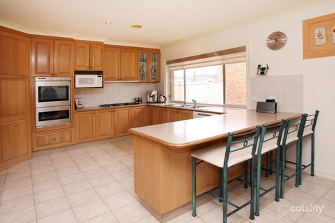 Property photo of 37 Saratoga Crescent Keilor Downs VIC 3038