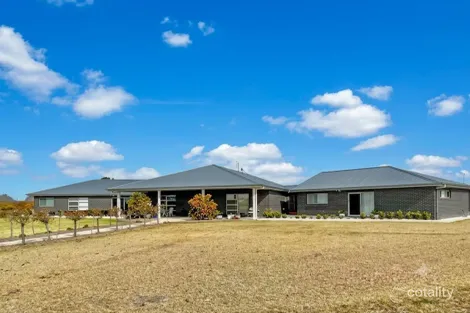 Property photo of 21 Windoona Drive Inverell NSW 2360