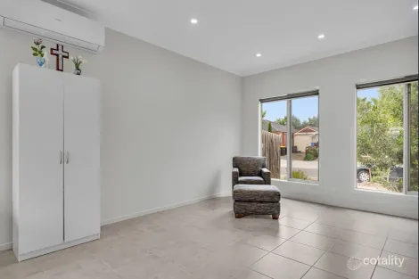 Property photo of 1/13 Haywood Grove Melton West VIC 3337