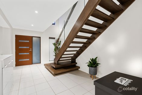 Property photo of 29 Mandalay Parade Fraser Rise VIC 3336