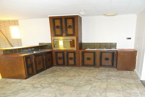 Property photo of 28 Salom Street Bordertown SA 5268