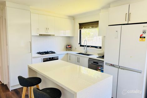 Property photo of 5 Yate Mews Berwick VIC 3806