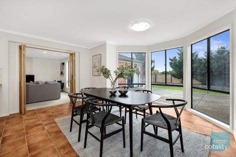 Property photo of 7 Smethwick Green Caroline Springs VIC 3023