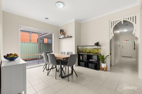 Property photo of 5 Cassinia Link Pakenham VIC 3810