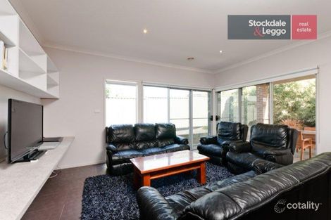 Property photo of 3 Yengo Place Craigieburn VIC 3064