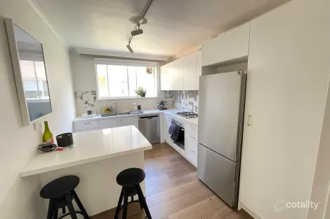 4/493-495 St Kilda St, Elwood, VIC 3184