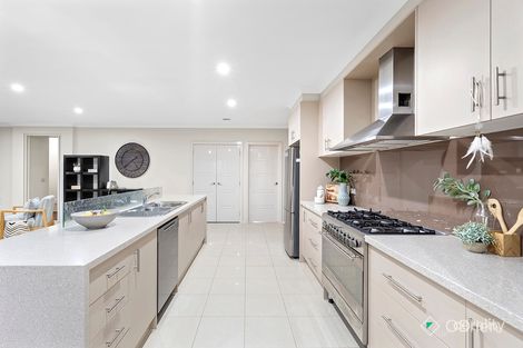 Property photo of 44A Ebeli Close Narre Warren North VIC 3804