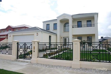 Property photo of 12 Langhorne Crescent Rowville VIC 3178