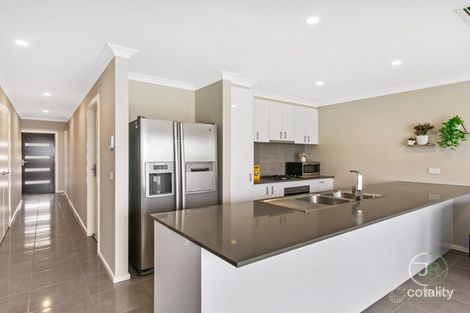 Property photo of 43 Kershope View Clyde North VIC 3978